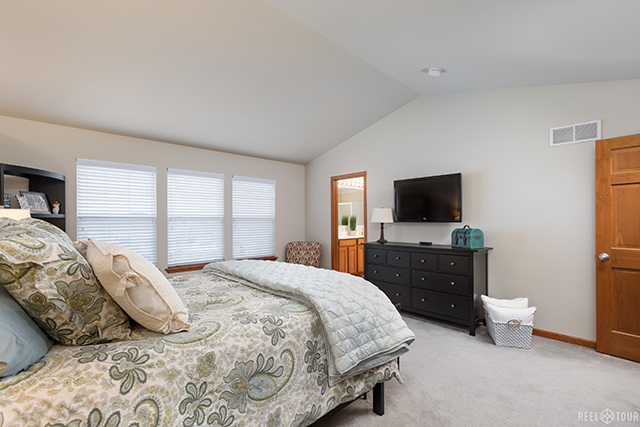 315 Weymouth Ave, Elgin, IL 60124 photo 5