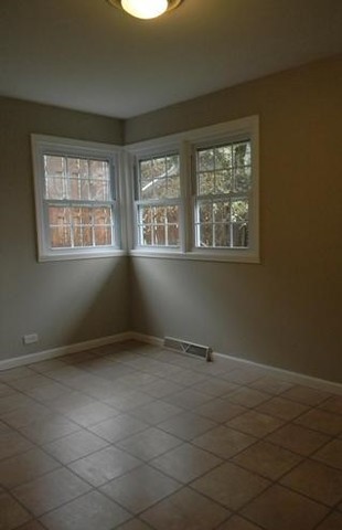 766 Oak St, Elgin, IL 60123 photo 7