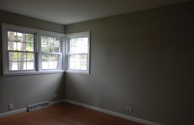 766 Oak St, Elgin, IL 60123 photo 9