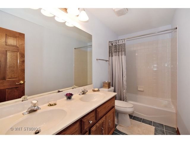 1670 Ithaca Dr, Naperville, IL 60565 photo 20