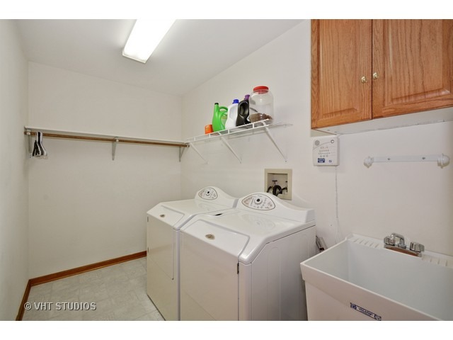 1670 Ithaca Dr, Naperville, IL 60565 photo 21
