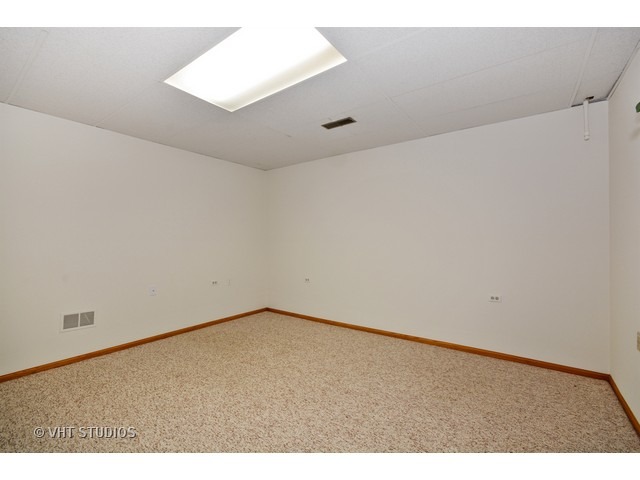 1670 Ithaca Dr, Naperville, IL 60565 photo 22