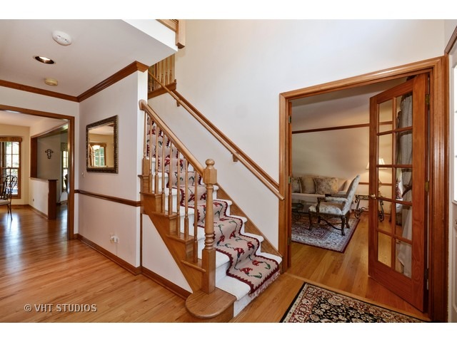1670 Ithaca Dr, Naperville, IL 60565 photo 3