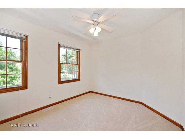 1670 Ithaca Dr, Naperville, IL 60565 photo 17