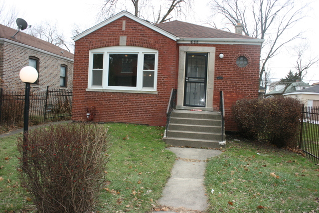 655 E 89th Pl, Chicago, IL 60619 photo 1