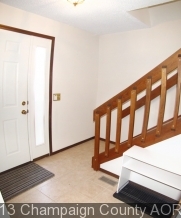 2103 Sunview Dr, Champaign, IL 61821 photo 2