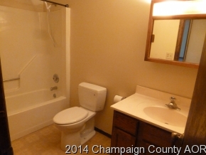 1702 Stratford Dr, Champaign, IL 61821 photo 8