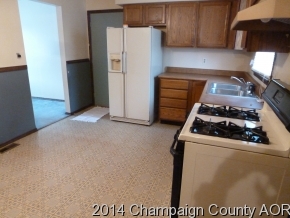 1702 Stratford Dr, Champaign, IL 61821 photo 3