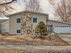 1605 Harbor Point Dr, Champaign, IL 61821 photo 1