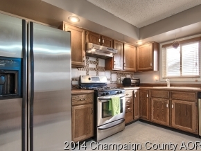 1605 Harbor Point Dr, Champaign, IL 61821 photo 6