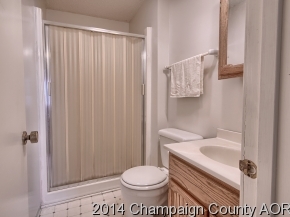 1605 Harbor Point Dr, Champaign, IL 61821 photo 9