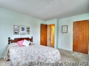 1814 Robert, Champaign, IL 61821 photo 17