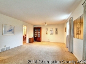 1814 Robert, Champaign, IL 61821 photo 4