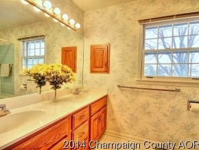 1814 Robert, Champaign, IL 61821 photo 19