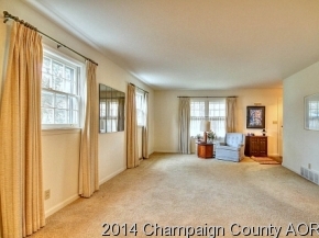 1814 Robert, Champaign, IL 61821 photo 2