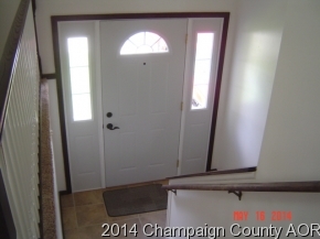 908 Pinecrest Dr, Rantoul, IL 61866 photo 2