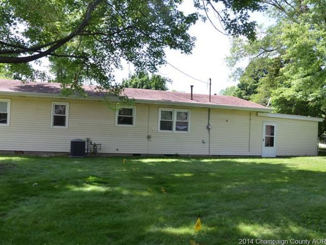 328 Forest Ln, Arthur, IL 61911 photo 11