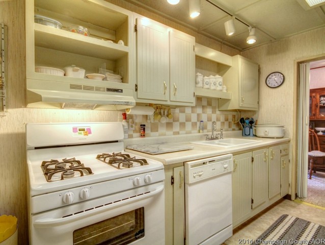 245 S Eldon, Cisco, IL 61830 photo 10