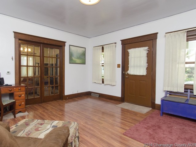 312 N Edwin St, Champaign, IL 61821 photo 3