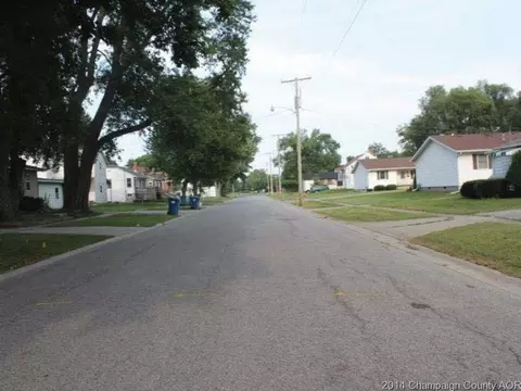 519 E Ash St, Watseka, IL 60970 photo 3