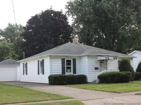 519 E Ash St, Watseka, IL 60970 photo 1