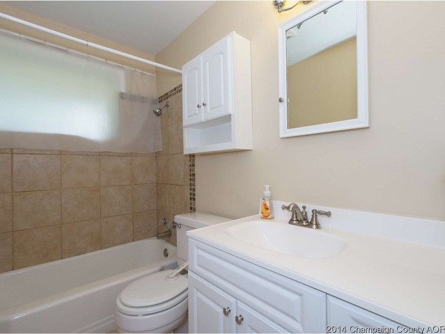 1909 Cypress Dr, Champaign, IL 61821 photo 8