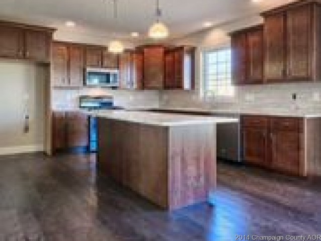 2103 Max Run, Champaign, IL 61822 photo 3