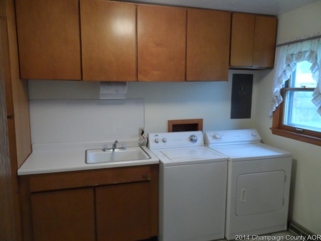 1208 Thomas Dr, Champaign, IL 61821 photo 8