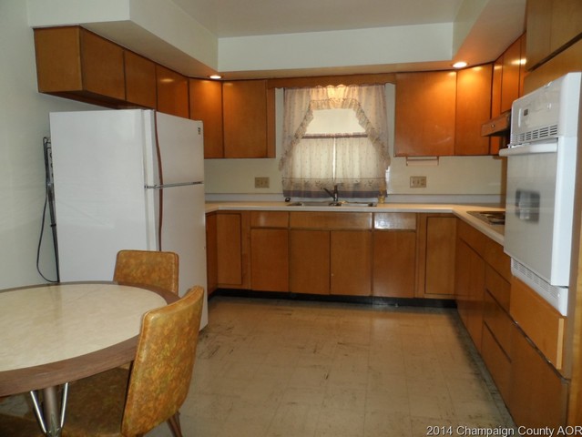 1208 Thomas Dr, Champaign, IL 61821 photo 13
