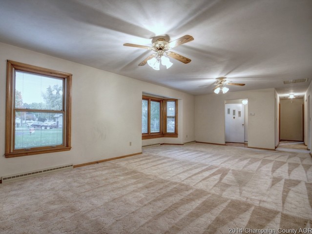 701 E Meyer, Monticello, IL 61856 photo 5