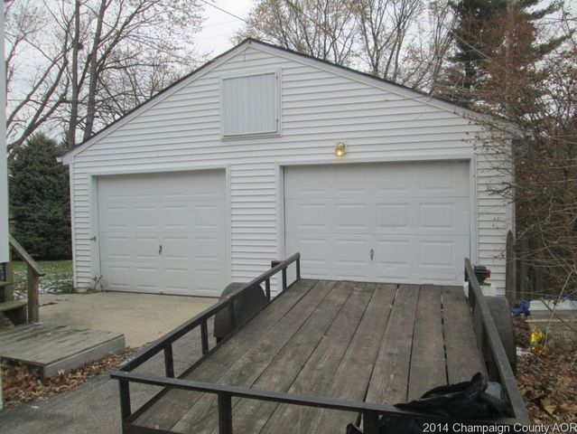 2902 W Daniel St, Champaign, IL 61821 photo 2