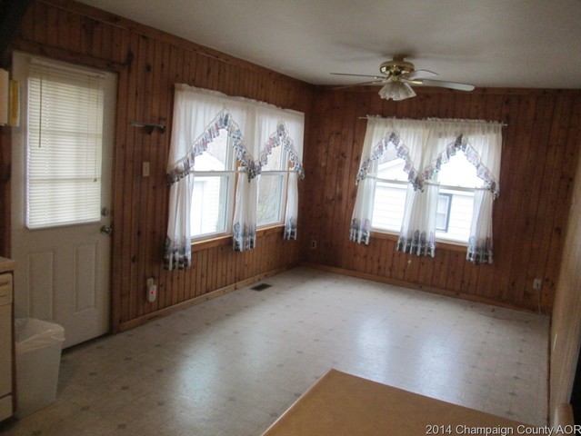 2902 W Daniel St, Champaign, IL 61821 photo 8