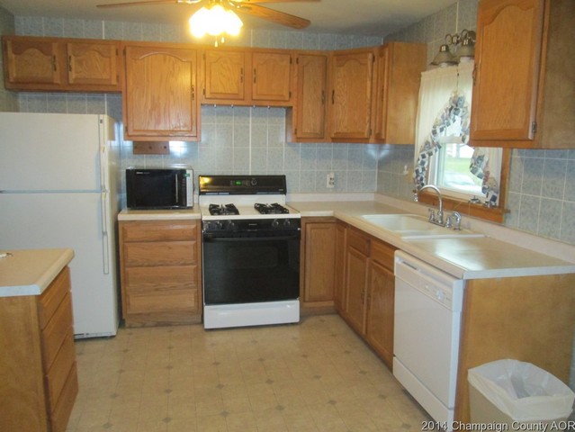 2902 W Daniel St, Champaign, IL 61821 photo 7