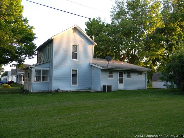 25 Lynn St, Weldon, IL 61882 photo 3