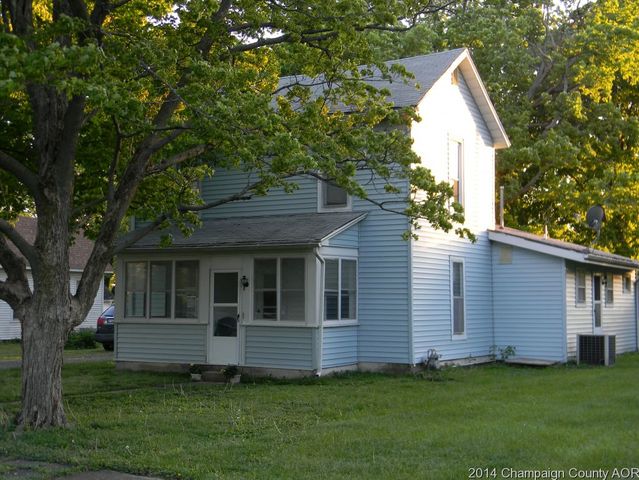 25 Lynn St, Weldon, IL 61882 photo 1