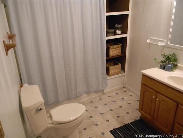 25 Lynn St, Weldon, IL 61882 photo 19