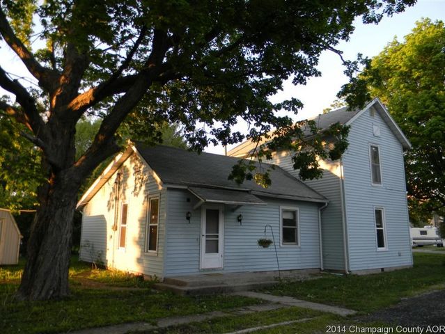 25 Lynn St, Weldon, IL 61882 photo 2