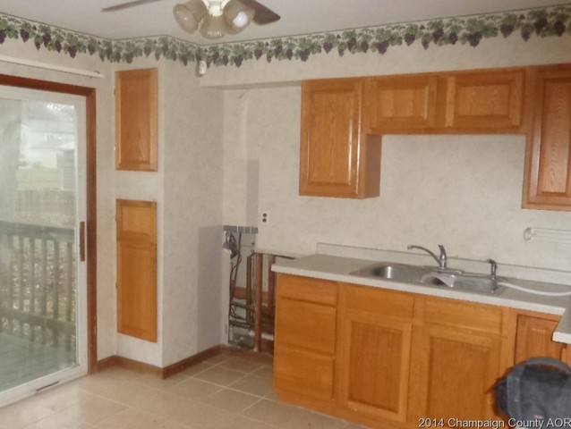 106 N Seminary St, Downs, IL 61736 photo 10