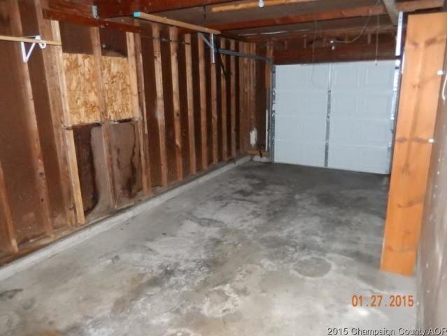 1613 Gates Dr, Rantoul, IL 61866 photo 4