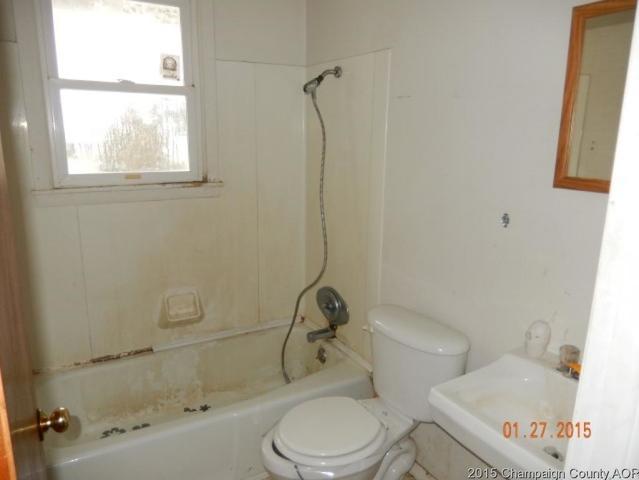1613 Gates Dr, Rantoul, IL 61866 photo 9