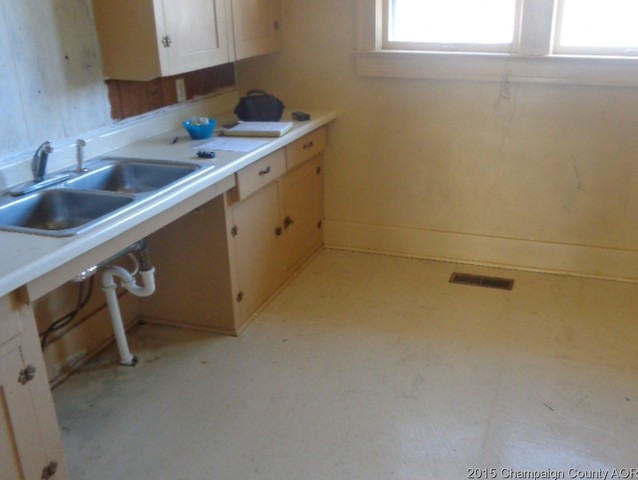 2905 E Main St, Danville, IL 61832 photo 6