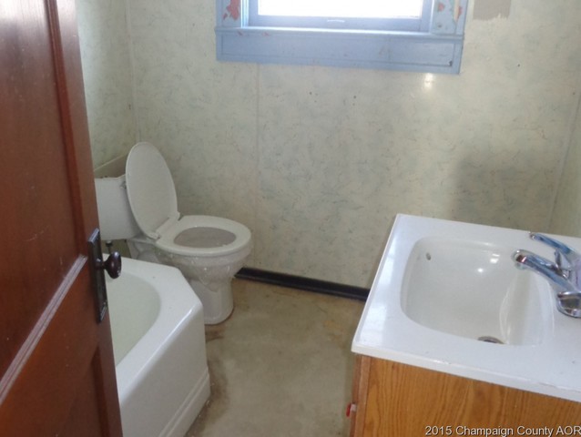 2905 E Main St, Danville, IL 61832 photo 5