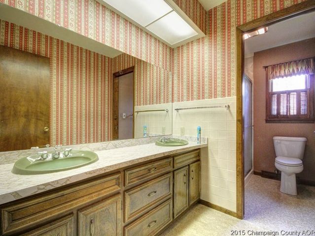 17 S Moery Dr, Bement, IL 61813 photo 19