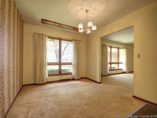 17 S Moery Dr, Bement, IL 61813 photo 5