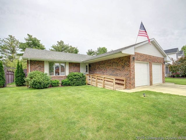 1215 Dickens Dr, Monticello, IL 61856 photo 1