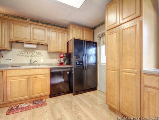 1005 Maplepark Dr, Champaign, IL 61821 photo 9