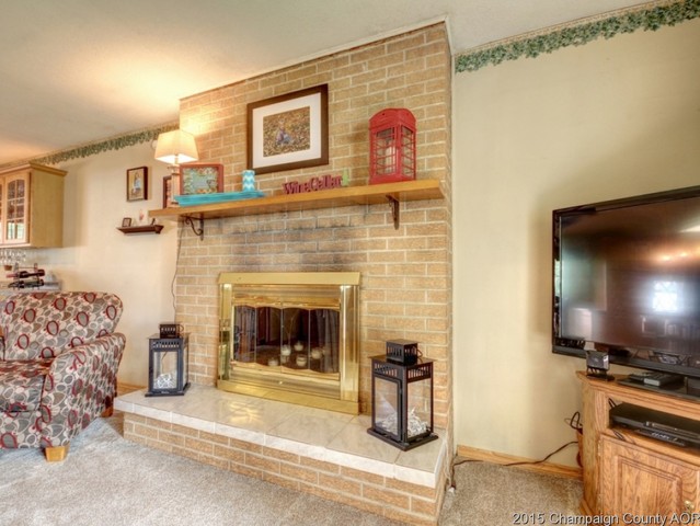 1005 Maplepark Dr, Champaign, IL 61821 photo 4