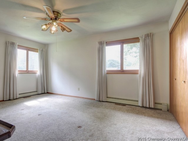 304 E Green St, Allerton, IL 61810 photo 12