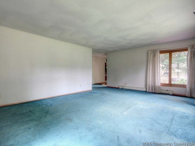 304 E Green St, Allerton, IL 61810 photo 8