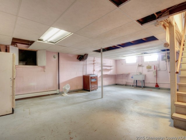 304 E Green St, Allerton, IL 61810 photo 5